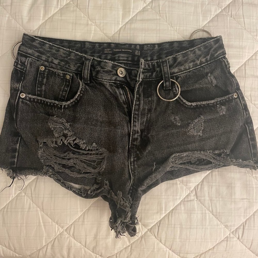 DENIM with metal hoops